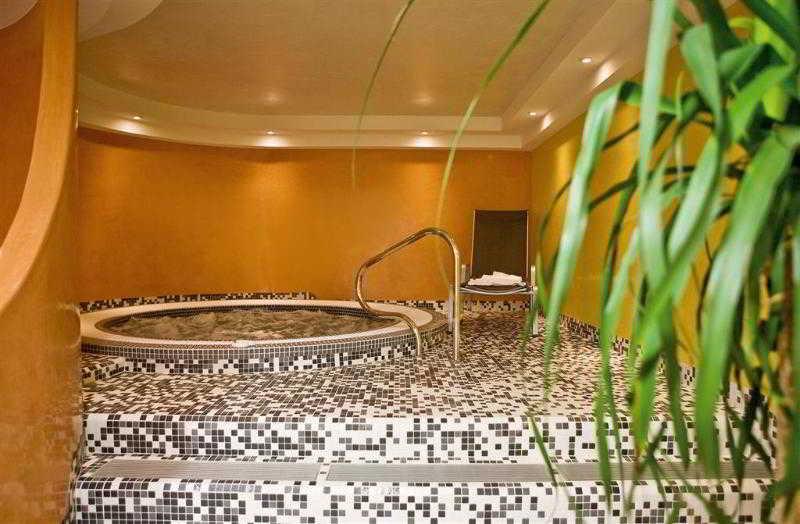 Le Mauritia Hotel Et Spa Pornic Instalações foto