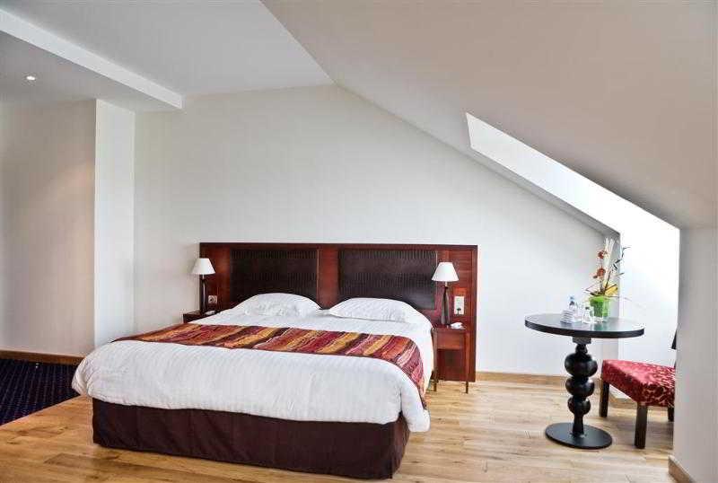Le Mauritia Hotel Et Spa Pornic Quarto foto